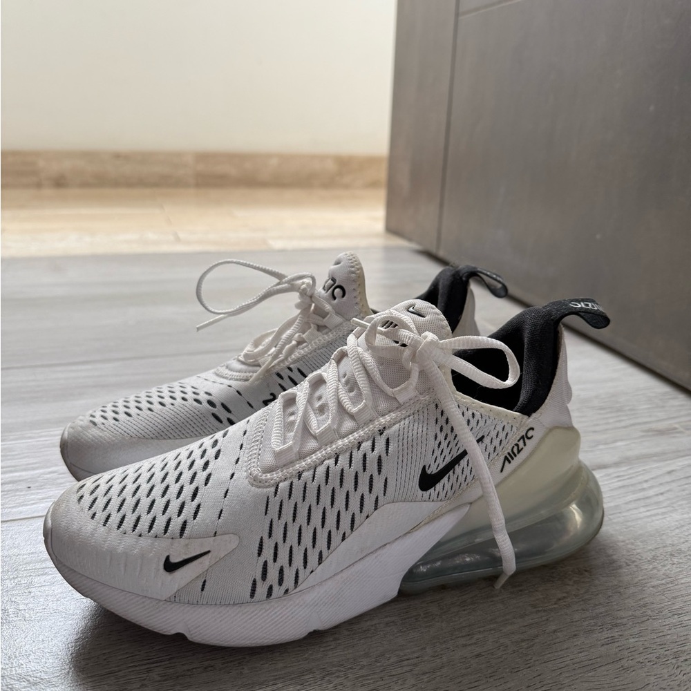 Nike Air Max 270 in White and Black